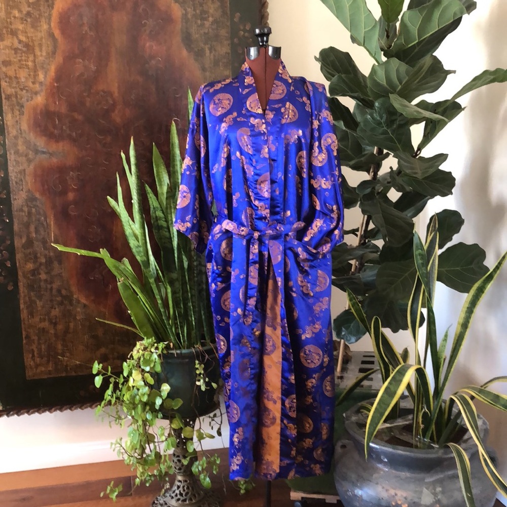 Vintage Asian Belted Robe